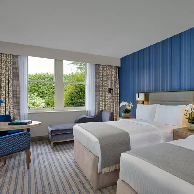 غرفة عائلية، Pendley Manor 5/10