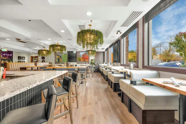 Loft, Suite، Sandman Hotel Vancouver Airport 1/1