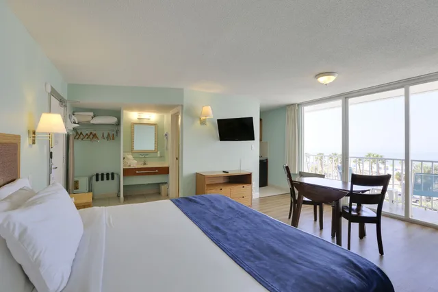 غرفة ديلوكس بسرير كينج، Beachview Inn Clearwater Beach 2/6