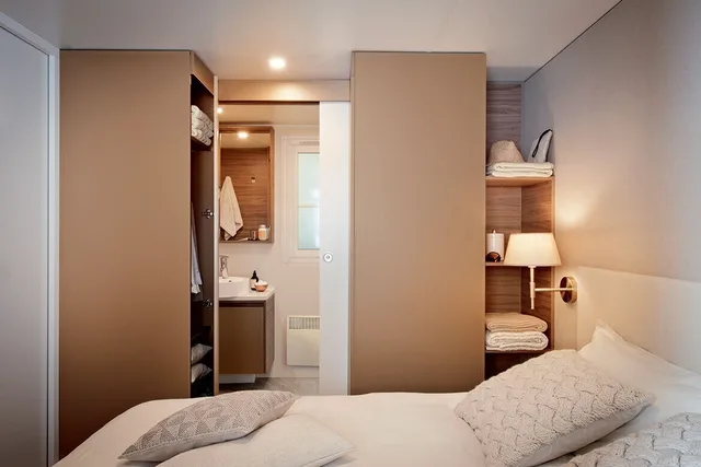 3 Bedrooms, Premium, 1 Double and 4 Single Beds، First Camp Lilleby 6/8