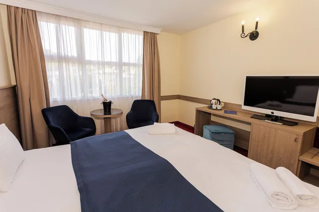 Standard, Double Bed, Mediterran Hotel 4/10