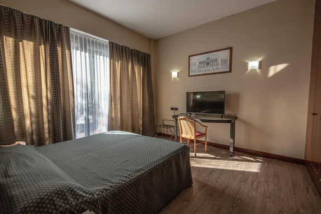 غرفة رباعية، Petra Hotel And Residence 4/6