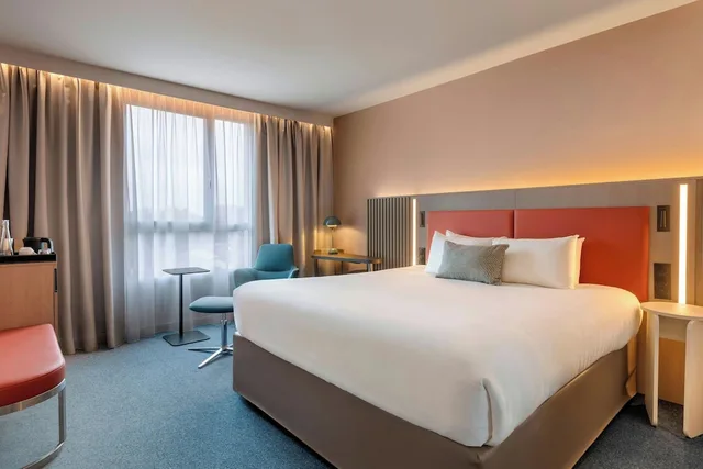 غرفة ديلوكس بسرير كينج، Courtyard By Marriott Paris Saint Denis 5/10