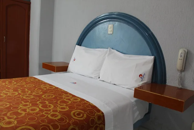غرفة بسرير كوين، Hotel Central 3/3