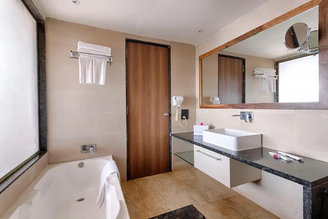 غرفة بريميوم بإطلالة على النهر بشرفة، Riva Beach Resort 5/5