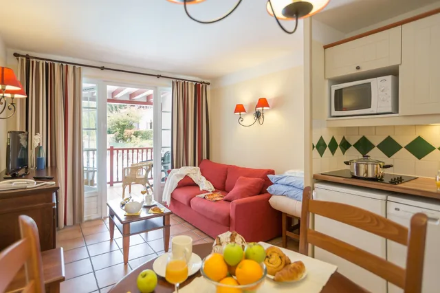شقة بسريرين منفصلين بغرفة نوم واحدة مع أريكة، Pierre Vacances Residence La Villa Maldagora 5/10