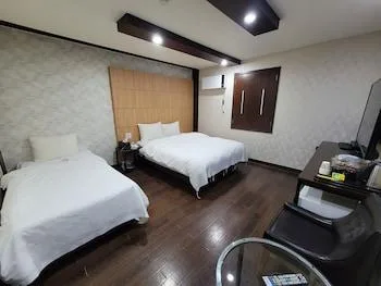 Standard, Multiple Beds، Hotel Tj 1/2