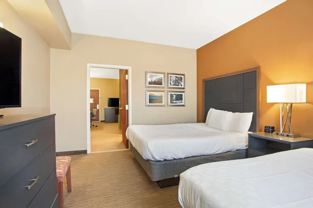 جناح ديلوكس بسريرين كوين بغرفة نوم واحدة لذوي الإعاقة، La Quinta Inn & Suites by Wyndham Boone University 2/5