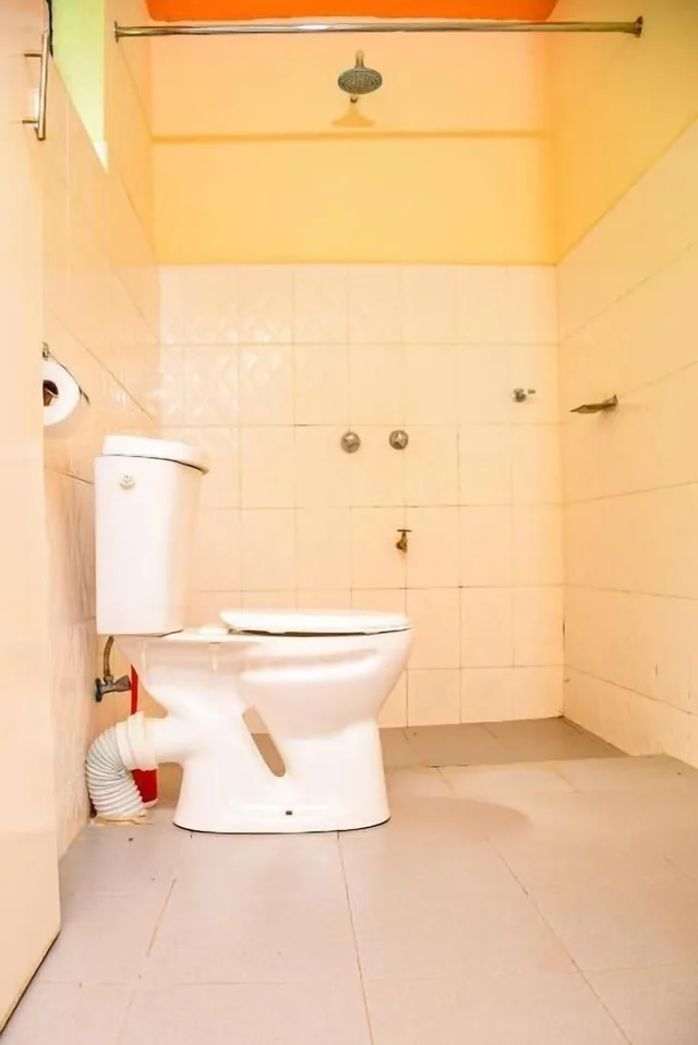 غرفة قياسية ثلاثية بسرير مزدوج وسرير فردي، Naivasha Peppercorn Holiday Resort 3/3
