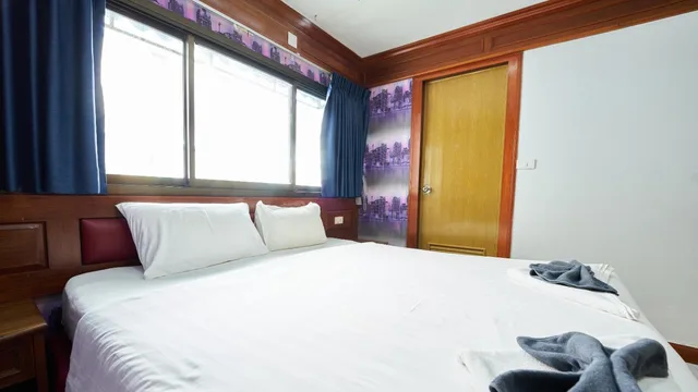 Family, Lime Hotel Patong 6/10