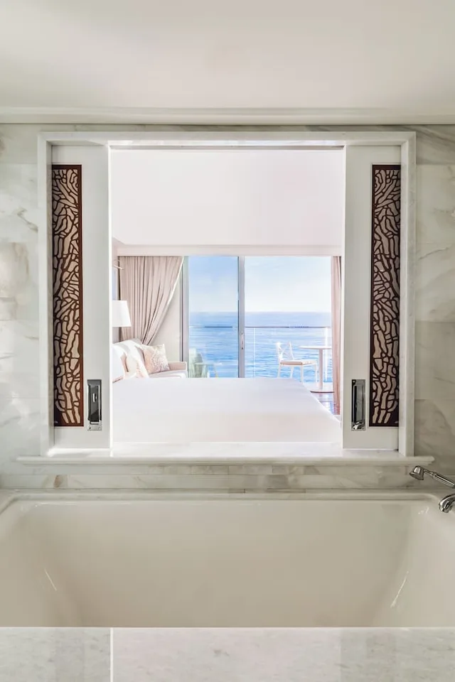 Premium, Studio, King Bed, Ocean Front, Corner، Surf and Sand Hotel 7/7