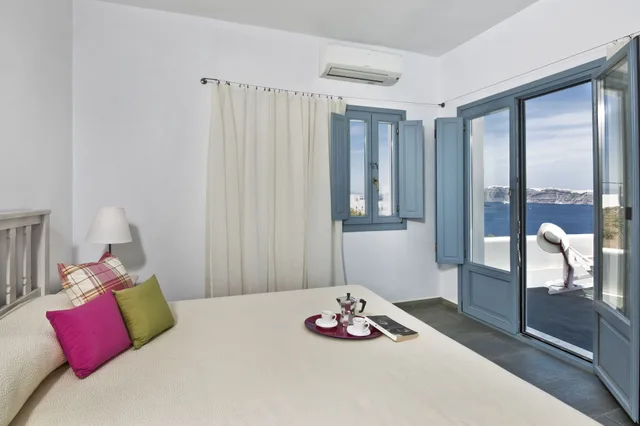 2 Bedrooms, Apartment, Queen and Twin Beds, Partial Caldera View, Plunge Pool، Aura Marina Apartments 1/3