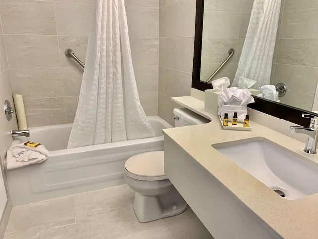 غرفة تنفيذية بسريرين كوين، Best Western Plus Regency Inn and Conference Centre 3/3