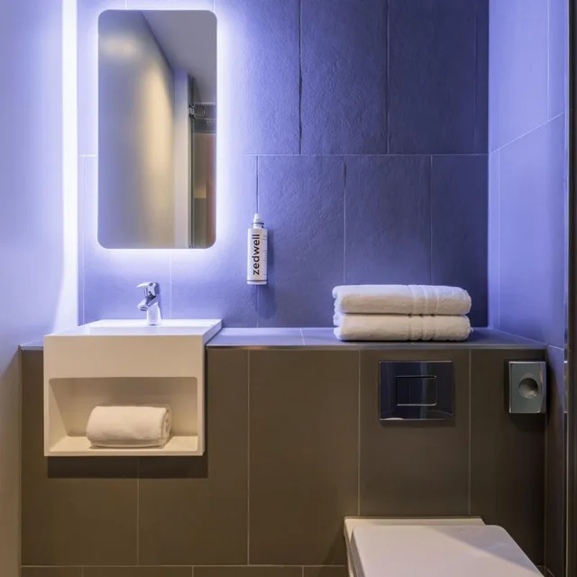 Cocoon 2, Double Bed، Zedwell Greenwich 10/11