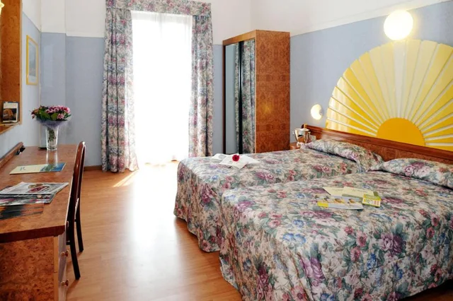 غرفة بسرير مزدوج أو سريرين منفصلين، Park Hotel Jolanda 1/10