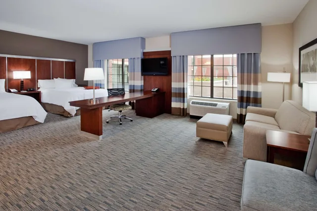 Studio, 2 Queen Beds, Hampton Inn & Suites Chapel Hill-Carrboro/Downtown 4/6