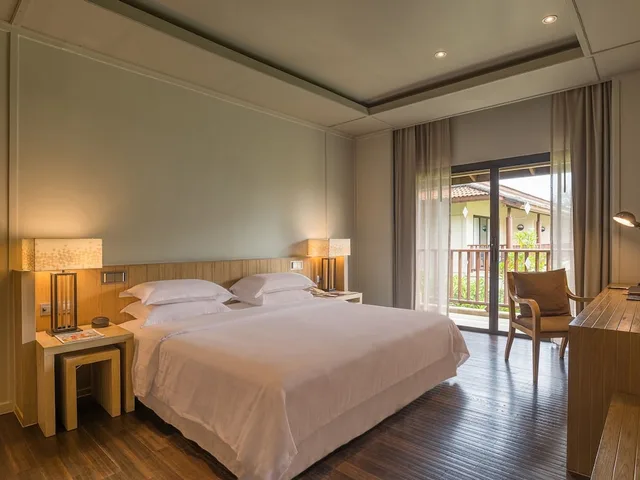جناح كلوب بسرير كينج بإطلالة على البحر، Dusit Thani Krabi Beach Resort 1/5