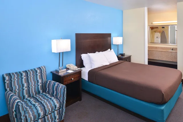 غرفة بسرير كوين، Americas Best Value Inn Batesville 3/5