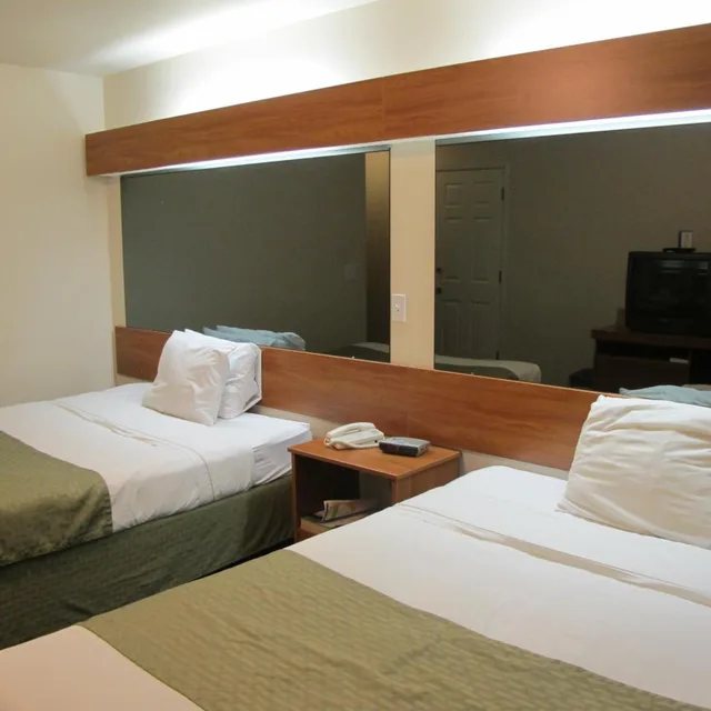 غرفة ديلوكس بسريرين كوين لذوي الإعاقة، Microtel Inn & Suites By Wyndham Eagle River/Anchorage Are 3/7