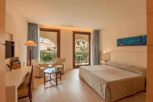غرفة سوبيريور بسرير مزدوج، Smy Carlos V Wellness & Spa Alghero 1/3
