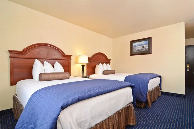 Standard, 2 Double Beds, Smoking, Best Western Valdez Harbor Inn 1/4