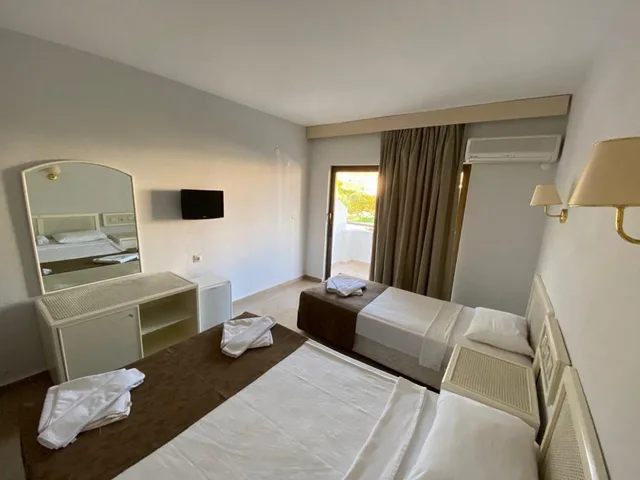 Standard, Double Bed, Munamar Park 2/2