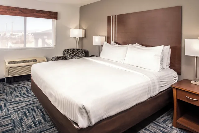 جناح بسرير كينج مع أريكة، Holiday Inn Express Hotel Suites Alamogordo Hwy 54 70 1/4