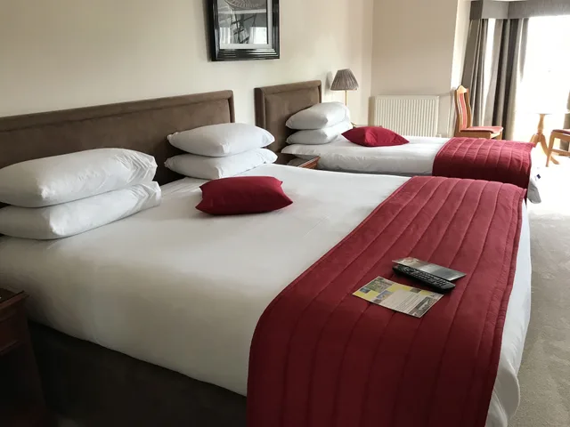 غرفة عائلية بسرير مزدوج وسرير فردي، The Links Country Park Hotel 2/5