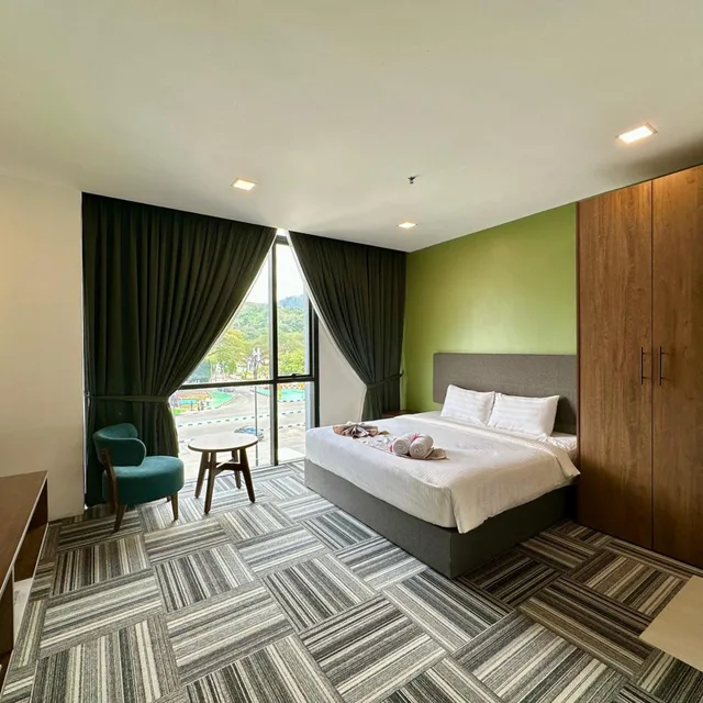 غرفة تنفيذية، WE Hotel 4/10