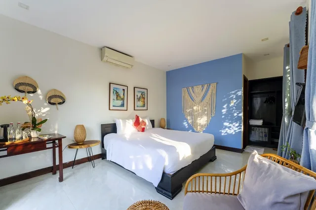 غرفة ديلوكس بسرير كينج بإطلالة على المسبح، New Sunshine Homestay 6/10