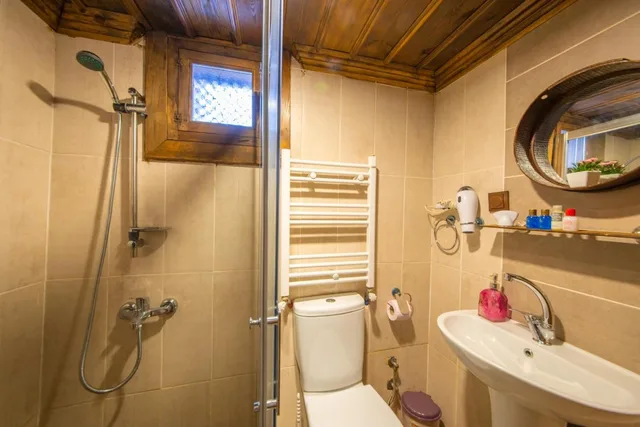 غرفة بسرير مزدوج بإطلالة على الحديقة، Hanedan Konak Otel 3/3