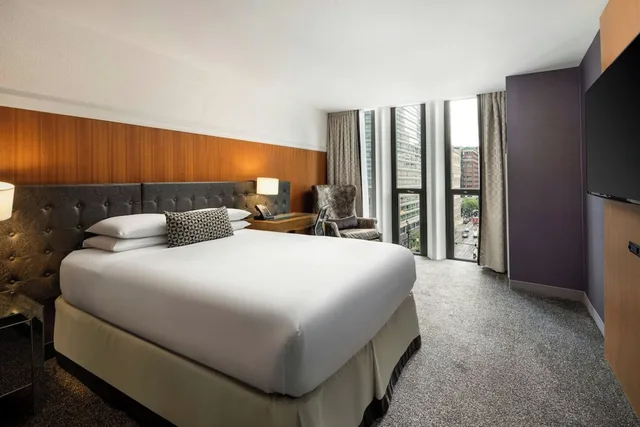 غرفة بسريرين كوين بإطلالة على المدينة، Hotel Chicago Downtown, Autograph Collection 1/5