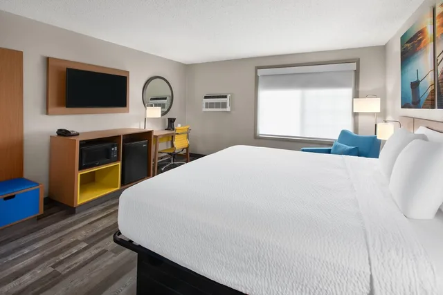 جناح استوديو بزنس بسرير كينج، Days Inn By Wyndham Pierre 3/7