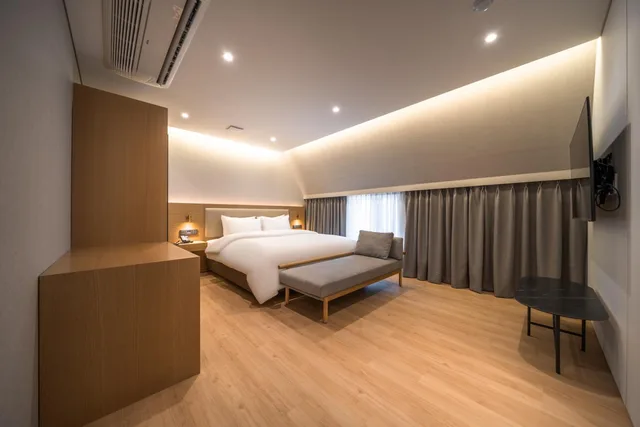 جناح جونيور، Comfort inn Yeouido 1/10