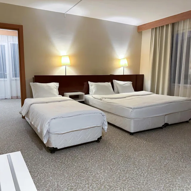 جناح بشرفة، Trakya City Hotel 5/10