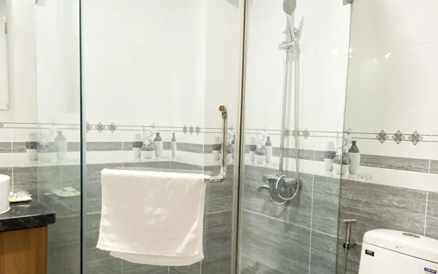 غرفة قياسية بسرير كينج، Thien Tai Hotel 4/4