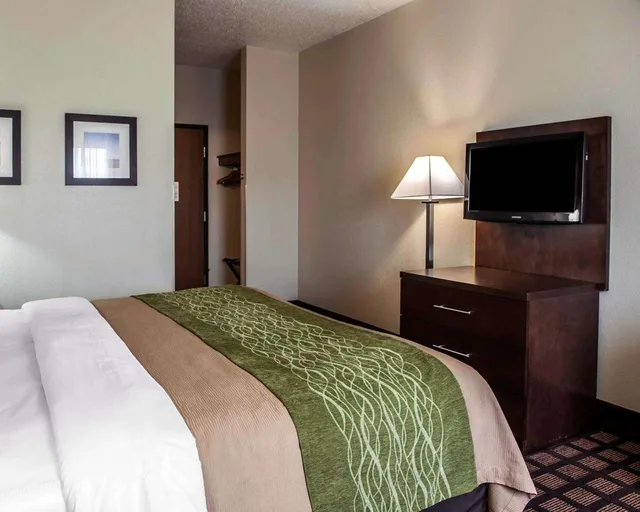 غرفة بسرير كينج، Baymont by Wyndham Richmond I-70 3/3