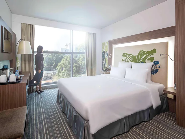 غرفة بريميير بسرير كينج، Novotel Saigon Centre 4/6