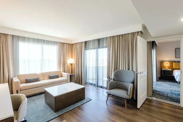 جناح ركني بسرير كينج، Radisson Hotel Santa Maria 2/6