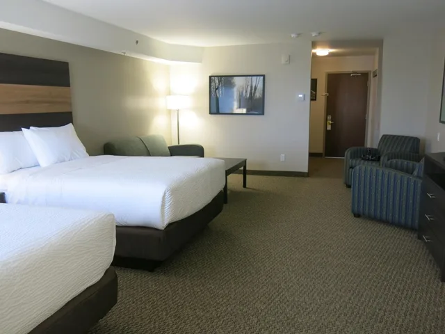 جناح ديلوكس بسرير كوين، Days Inn & Suites By Wyndham Lindsay 3/10