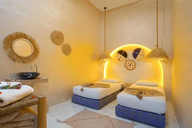 غرفة بسرير مزدوج بحمام مشترك، Hotel el Kennaria 1/2