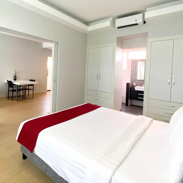 deluxe, Coast Boutique Apartments 3/5