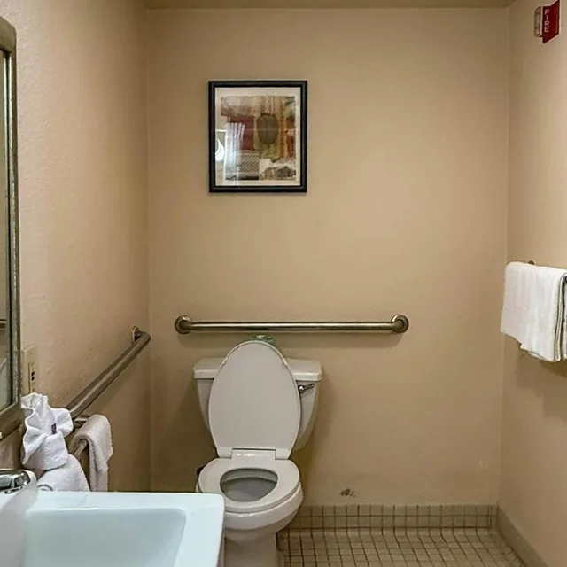غرفة بسرير كينج لذوي الإعاقة، Motel 6 Atlanta Smyrna / Ballpark 4/4