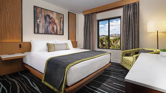 غرفة جونيور بسرير كينج بغرفة نوم واحدة مع أريكة بمطبخ صغير، Tahiti Village Resort And Spa 5/10