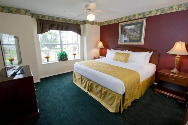 جناح بسرير كينج بغرفة نوم واحدة، The Suites At Fall Creek 2/3