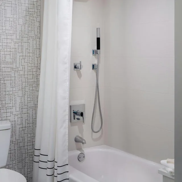 Guest Room, 2 Queen Beds, Concierge Level, Marriott St Petersburg Clearwater 7/10