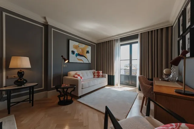Palace, Suite, King Bed, Sofa، GA Palace Hotel 8/10