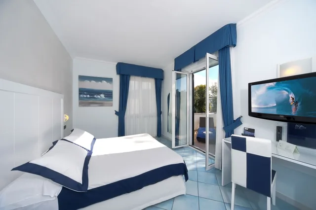 غرفة سوبيريور بسرير مزدوج، Villa Durrueli Resort Spa 4/10