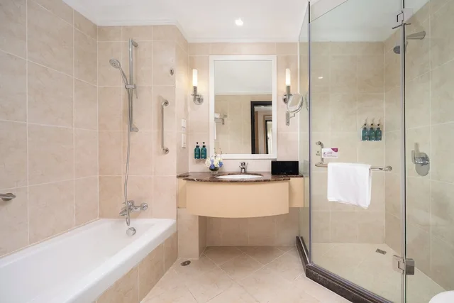 غرفة قياسية بسرير كينج مع دخول الصالة، Crowne Plaza Zhuhai City Center 8/10