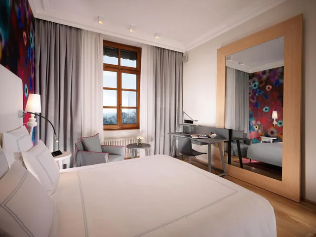 غرفة ديلوكس بإطلالة على البحيرة، Hotel Metropole Geneve 1/9